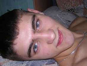 Hairy cock blue-eyed twink jerking off on camera