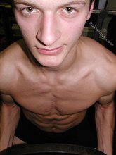 Brown-eyed twink does all the heavy lifting