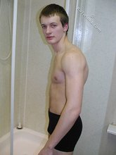 Brown-eyed twink does all the heavy lifting