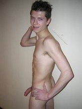 Wet hair twink hottie tries to fuck a fitness ball