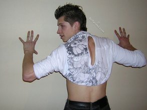 Twisted twink brunette shows off his six pack