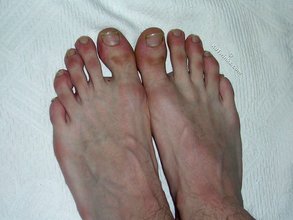 Dark-haired hottie and his soles in the spotlight