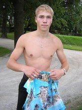Ravishing twink with a Hawaiian shirt gets drunk