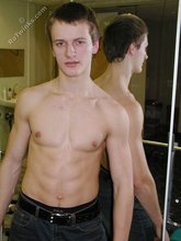Six-pack twink stud working out and showing off
