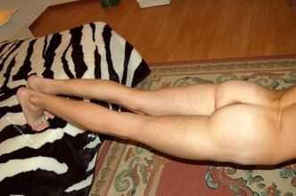 Blue-eyed twink beauty showing off his flexibility