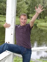 Jeans-wearing dude showing his amazing body on cam