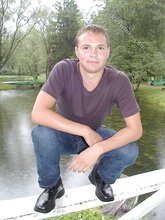 Jeans-wearing dude showing his amazing body on cam