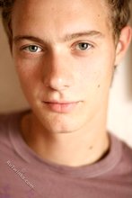 Beautiful guy takes off his sexy shirt on camera