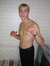 Beautiful twink shows his lips and his dick on camera