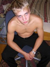 Beautiful twink shows his lips and his dick on camera