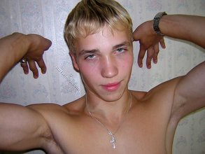 Beautiful twink shows his lips and his dick on camera