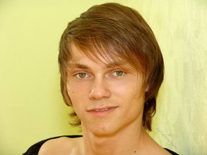 Twink dressed in all black starts undressing on cam