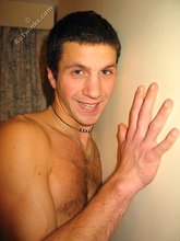 Muscular twink shows his gorgeous body on camera