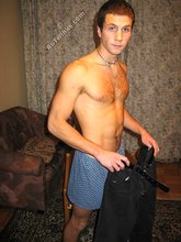 Muscular twink shows his gorgeous body on camera