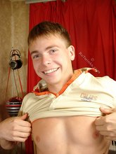 Hairy cock hottie playing with his nips and dick