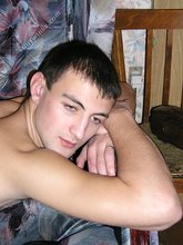 Jacked-up dude and his meaty cock stealing the show