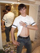 Dark-haired twink exposes that perfect body of his
