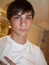 Dark-haired twink exposes that perfect body of his