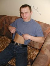 Lovely-looking twink lifts up his shirt to expose that bod