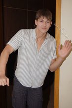 Dark-haired twink and his muscular back/abs