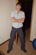 Dark-haired twink and his muscular back/abs