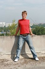Red shirt brown-haired twink slowly seducing you in POV