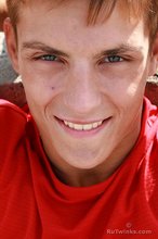 Red shirt brown-haired twink slowly seducing you in POV