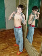 Hardcore dark-haired twink pulls no punches