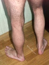 Leggy twink showing his hairy booty from behind