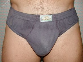 Blond-haired twink shows off his tight body on cam