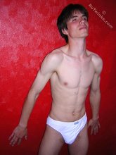 Pretty boy twink makes out with his own reflection