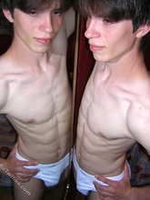 Pretty boy twink makes out with his own reflection