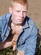Jacked-up twink in a denim jacket shows his hot ass
