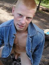 Jacked-up twink in a denim jacket shows his hot ass