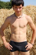 Smoking hot twink decides to take his shirt off