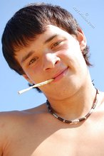 Smoking hot twink decides to take his shirt off