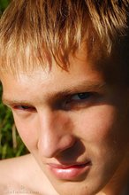 Jacked-up dude flashing his perfect body outdoors