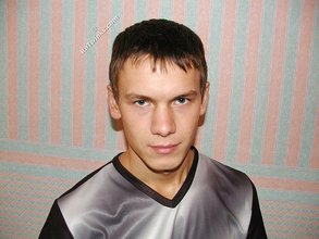 Dark-haired twink flashing his sexy nipples for you