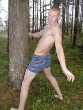 Redhead doing all sorts of crazy athletic shit on cam
