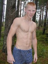 Redhead doing all sorts of crazy athletic shit on cam