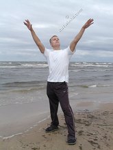 Jacked-up blonde twink doing push-ups outdoors