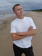 Jacked-up blonde twink doing push-ups outdoors
