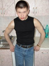 Twink with a winning smile welcomes you (gay XXX)