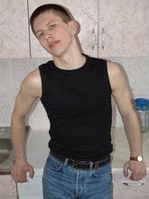 Twink with a winning smile welcomes you (gay XXX)