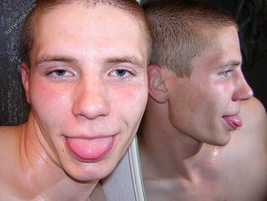 Smiling twink posing nude on the toilet (HQ gay XXX)