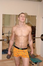 Twink lifting weights and jerking off furiously