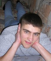 Blue-eyed brunette twink has mastered the slav squat