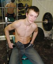 Six-pack twink stud working out and showing off