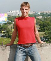 Red shirt brown-haired twink slowly seducing you in POV