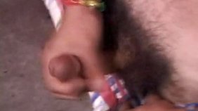 Seductive hunk with an oversized t-shirt cums on cam